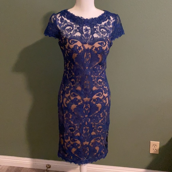 Tadashi Shoji  dress size 4 - Picture 1 of 10